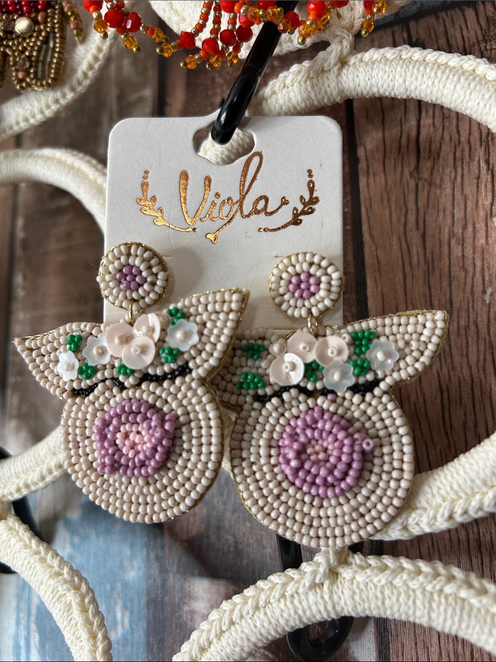 Pink & Cream Beaded pig Floral Earrings